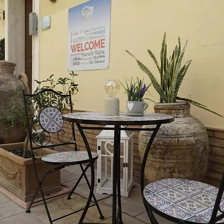 Colomba Affittacamere 3*